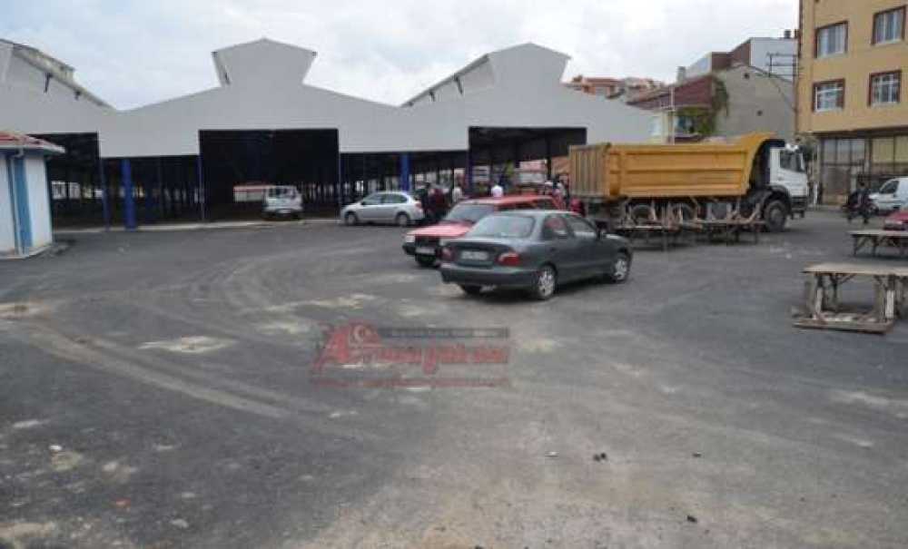 Kapalı Pazaryerinde Son Rötuşlar