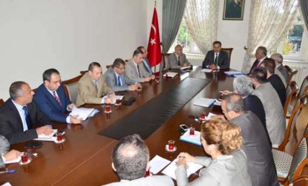Vali Yerlikaya Kaymakamlarla Bir Araya Geldi