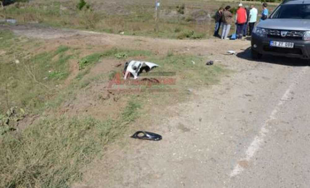 Otomobil Dereye Uçtu