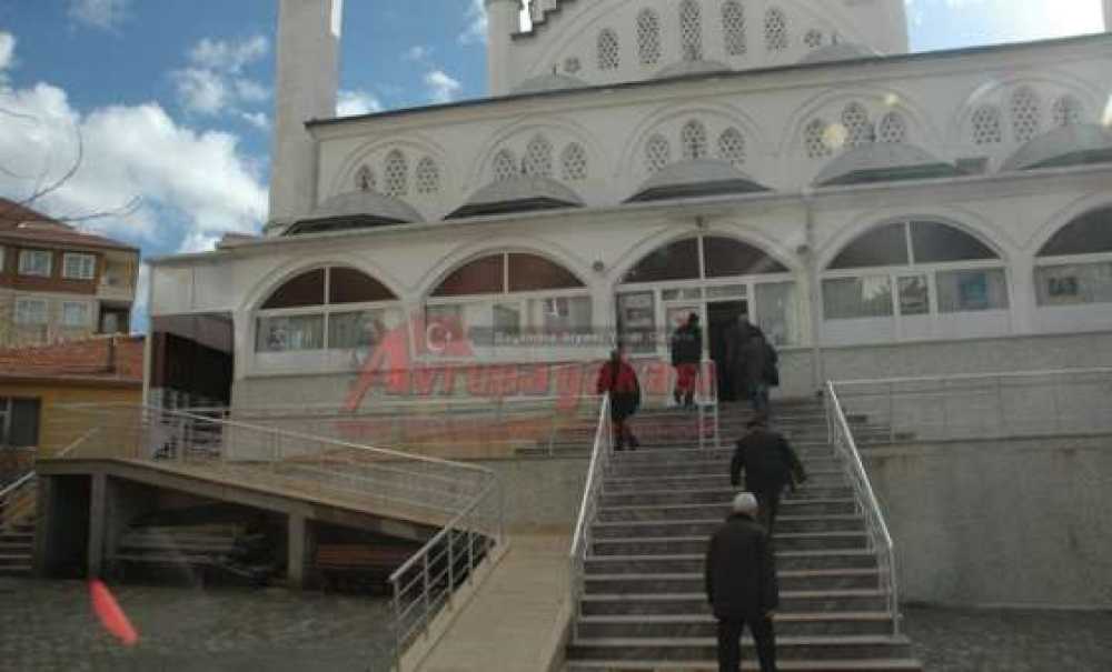 Çorlu Ulu Cami'ye Engelli Rampası