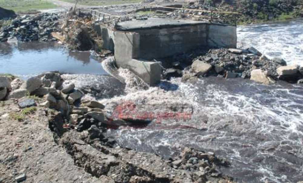 Sarılar Köprüsü Yine Çöktü