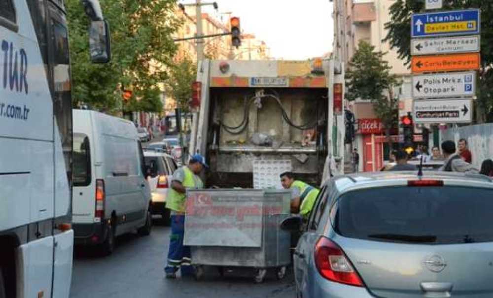 Sürücülerin Çöp Kamyonu İsyanı