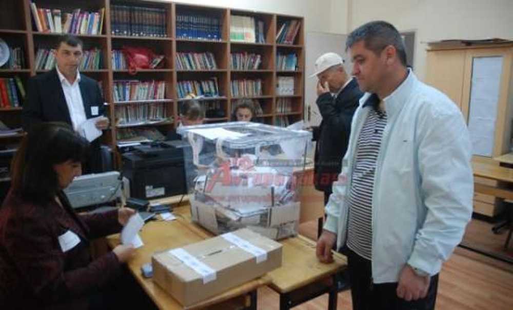 Çorlu`daki Soydaşlardan Höh`e Büyük Destek