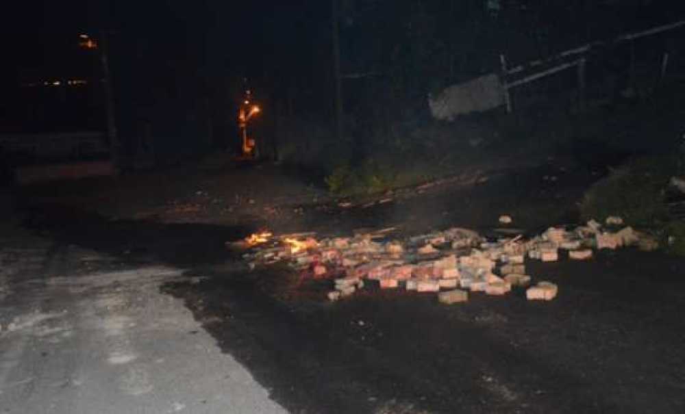 Çorlu'da Polise Taşlı Kobani Saldırısı