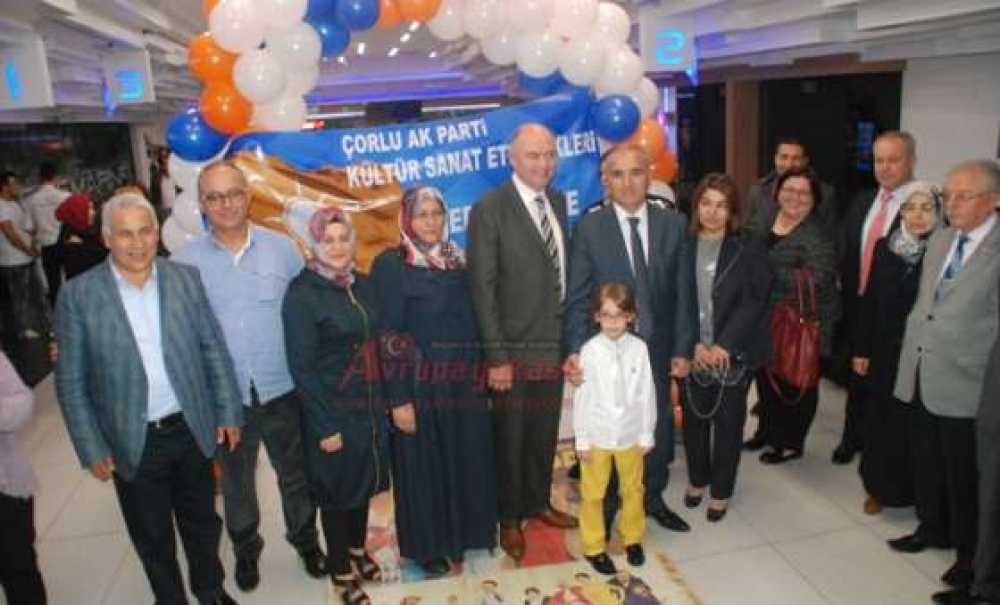 Ak Parti'den Sanata Destek