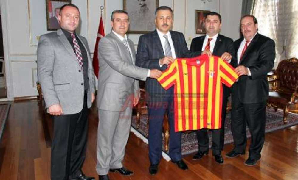 Çorluspor 1947`den Tekirdağ Valisi Yerlikaya`ya Ziyaret