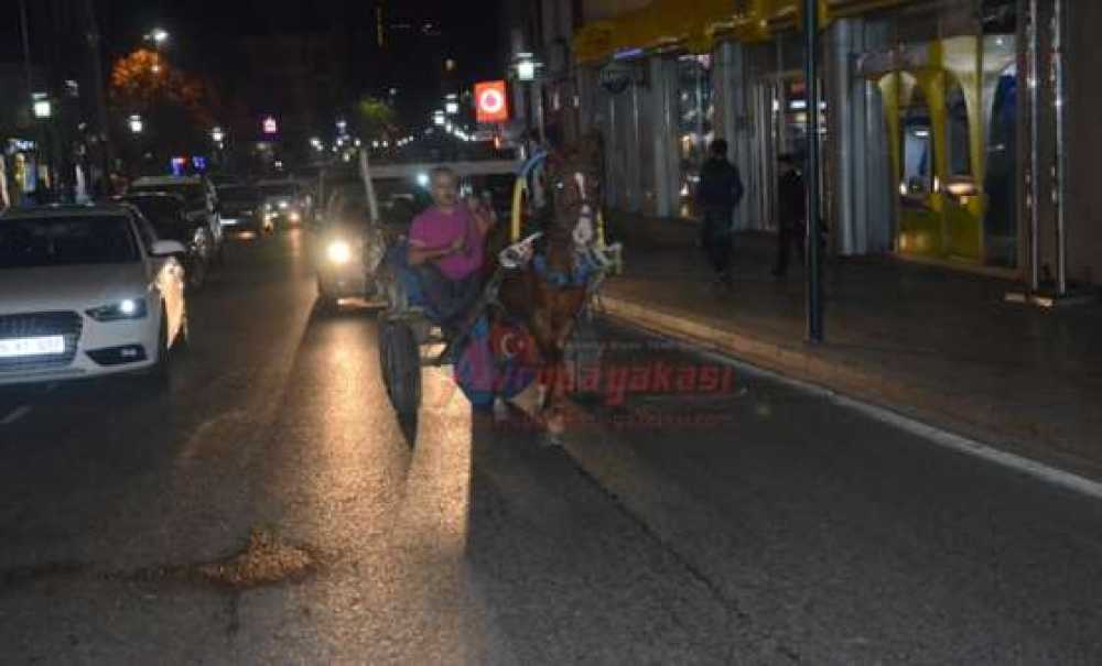 At Arabasını Da Bırakıp Kaçtılar