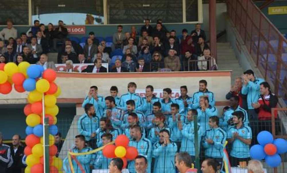 Çorluspor 1947 Sahaya İndi