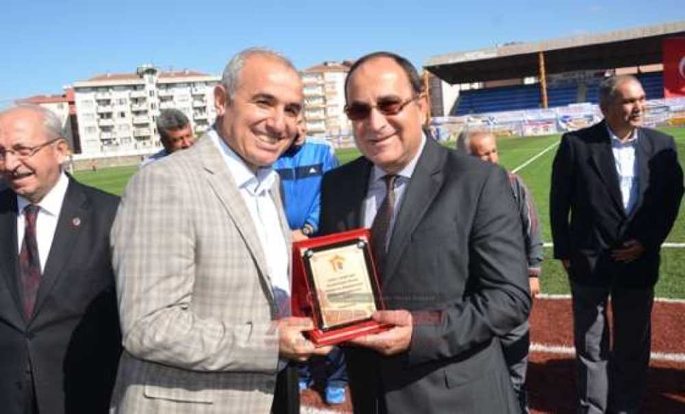 Çorluspor 1947 Sahaya İndi