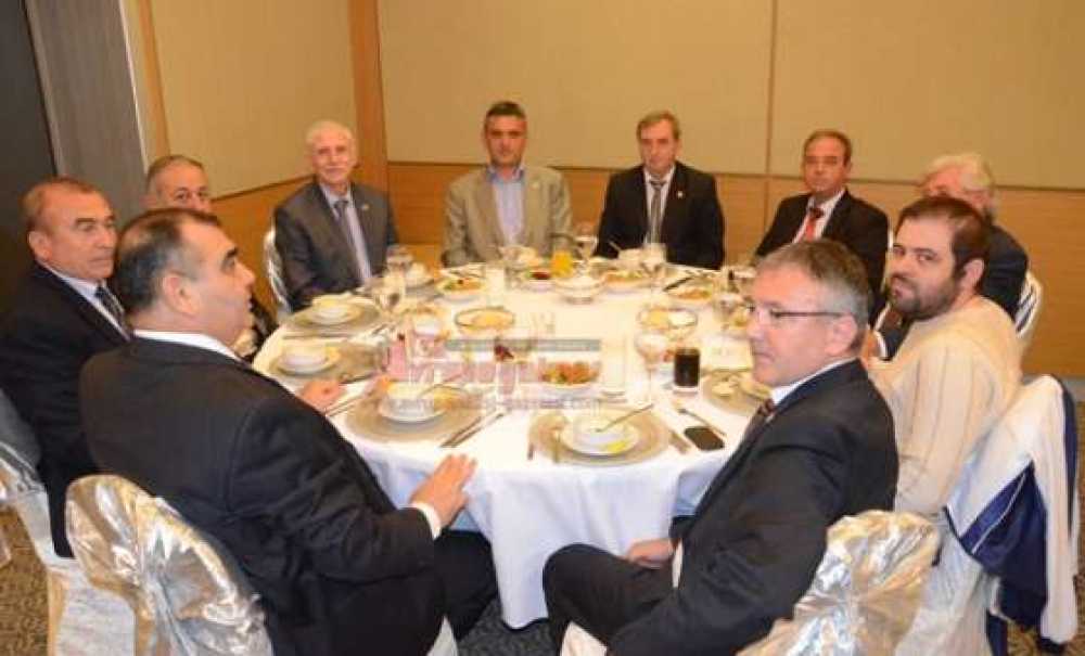 Çorlu Belediyesi'nden Büyükşehir'in Hizmet Kervanına Yemek