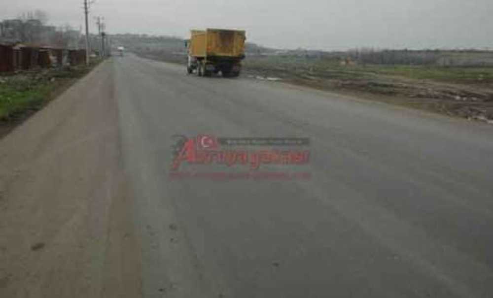 Çizgileri Ve Uyarı Levhaları Olmayan Yol Kazalara Davetiye Çıkarıyor