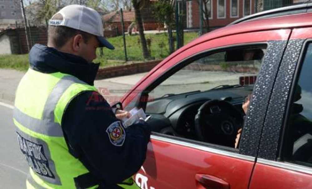 Trafik Ekipleri Kontrollerini Sürdürüyor