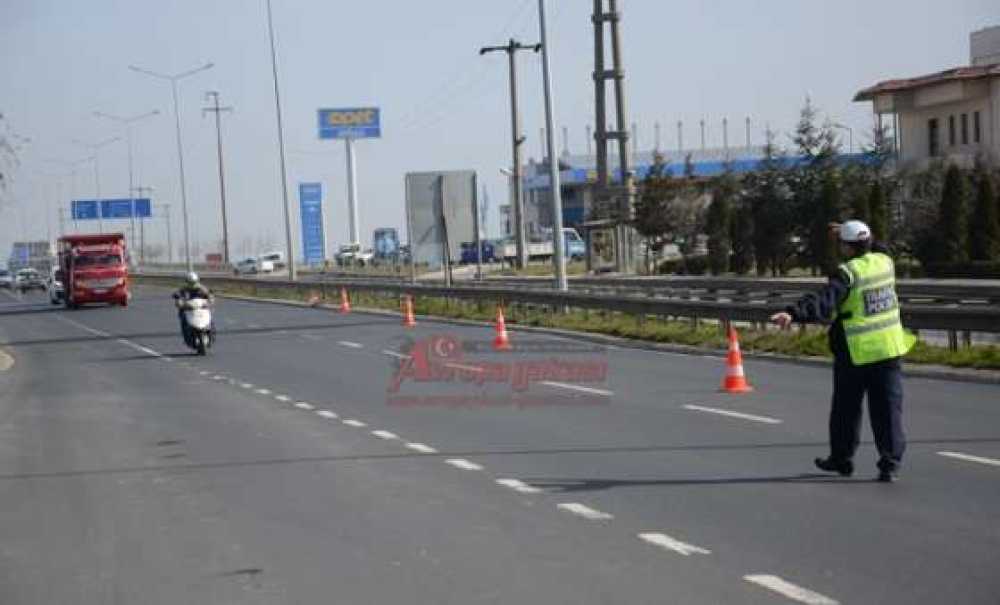 Trafik Ekipleri Kontrollerini Sürdürüyor