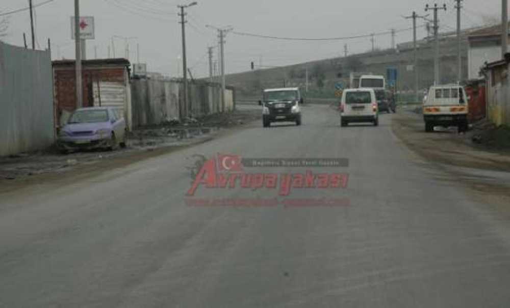 Çizgileri Ve Uyarı Levhaları Olmayan Yol Kazalara Davetiye Çıkarıyor