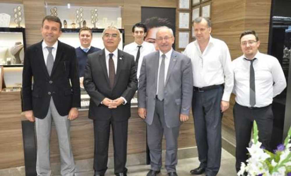 Tekirdağ Büyükşehir Belediye Başkanı Kadir Albayrak:“Bizi İzlemeye Devam Edin Ve Sabırlı Olun”