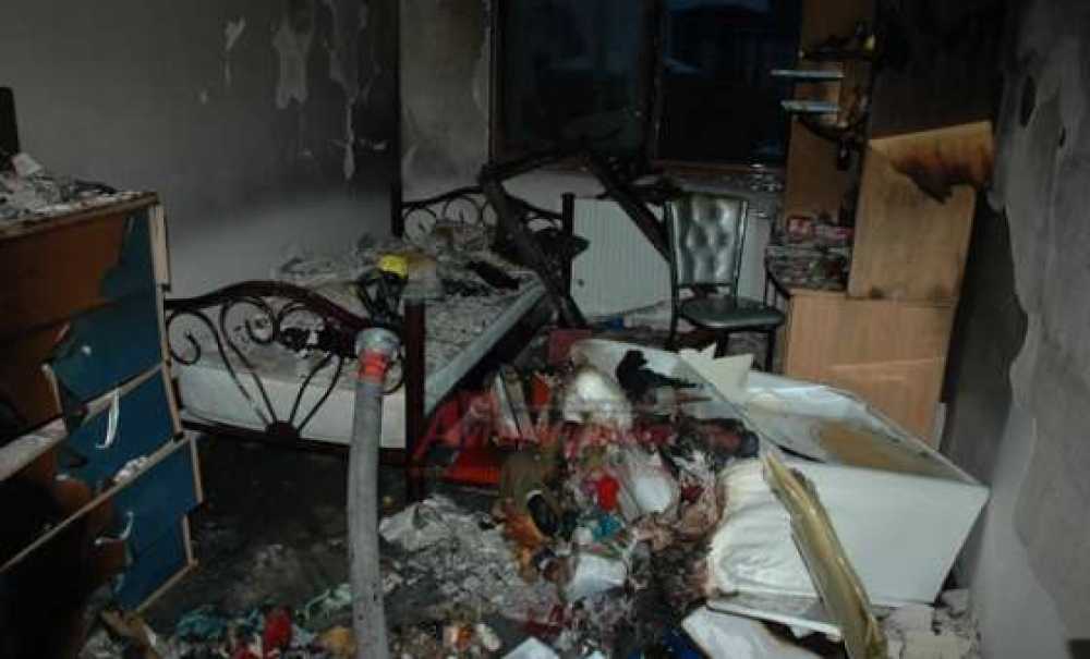 Yangında Ev Kullanılamaz Hale Geldi