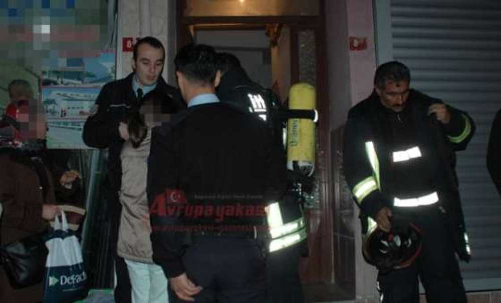 Yangında 10 Kişi Dumandan Zehirlendi