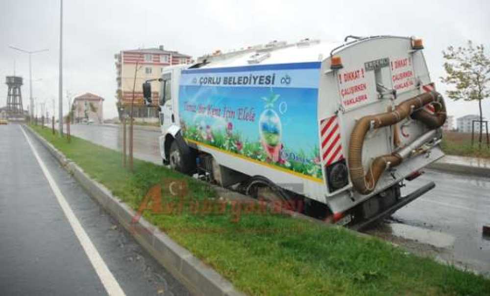 Kendi Kazdığı Çukura Düştü