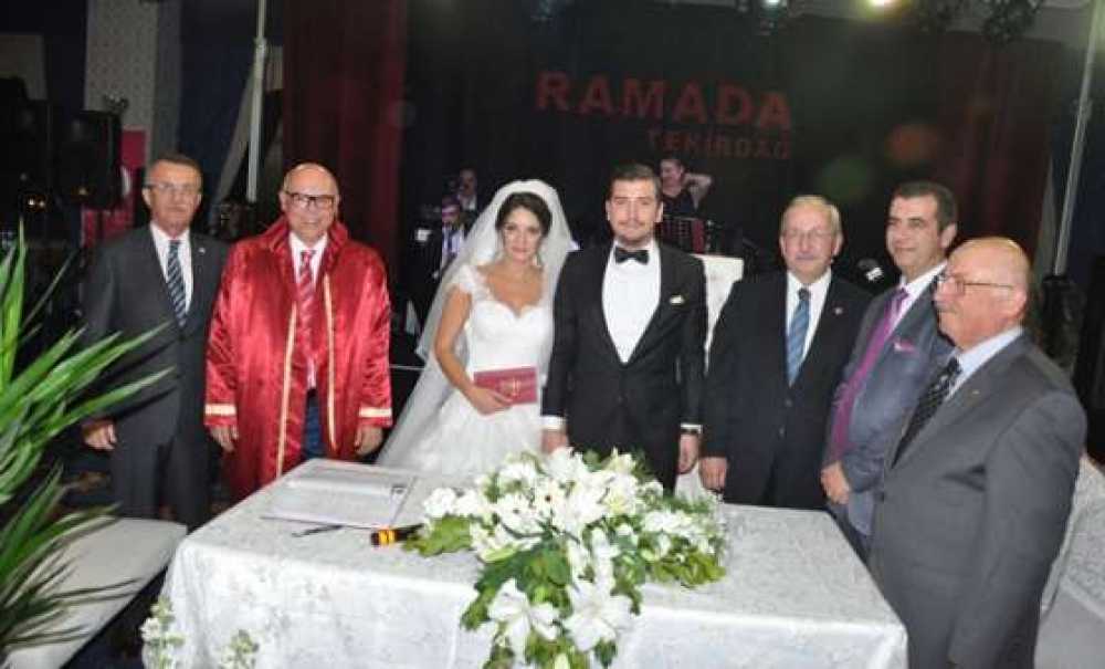 Başkan Albayrak Nikah Şahidi Oldu