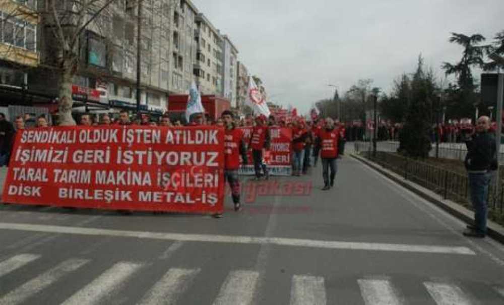 Disk Kuruluşunun 46. Yıldönümünü Çorlu`da Grevdeki İşçilerle Kutladı