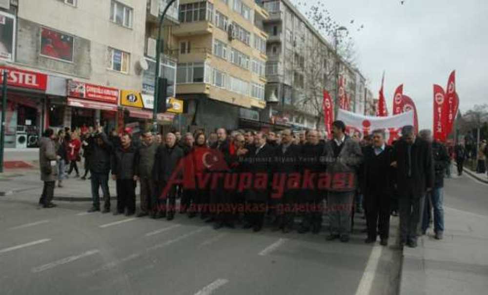 Disk Kuruluşunun 46. Yıldönümünü Çorlu`da Grevdeki İşçilerle Kutladı