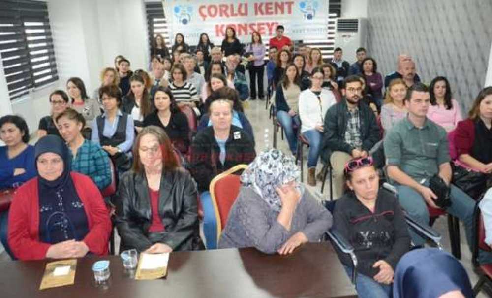 Çorlu Kent Konseyi'nden Duygularla Dost Olmak Semineri