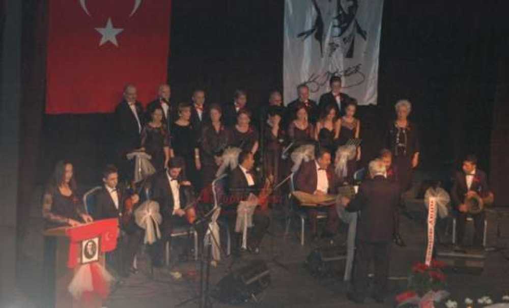 Çorlu Belediyesi Türk Sanat Müziği Korosundan Atatürk'ün Sevdiği Şarkılar Konseri