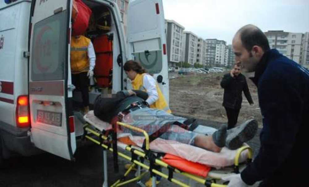 Beton Mikseri Devrildi Sürücüsü Yaralandı