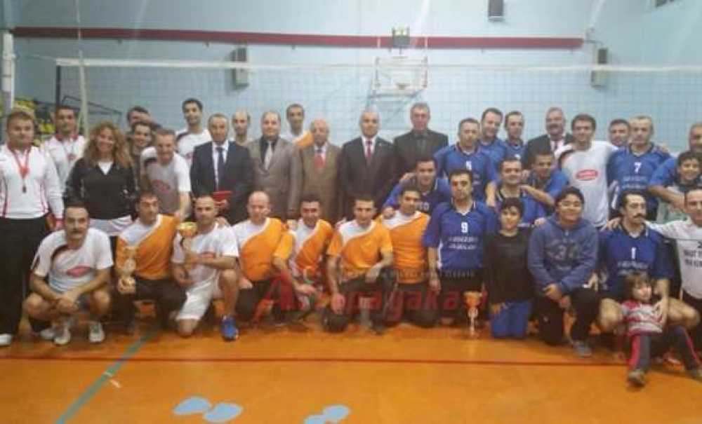 Öğretmenler Arası Turnuvanın Kazananı Endüstri Meslek Lisesi Oldu