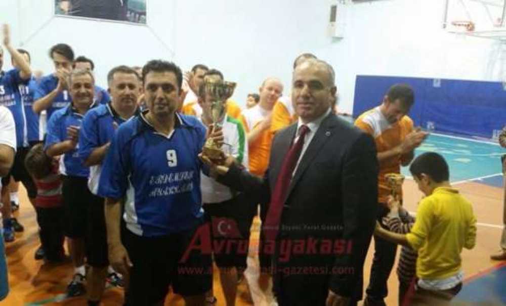 Öğretmenler Arası Turnuvanın Kazananı Endüstri Meslek Lisesi Oldu