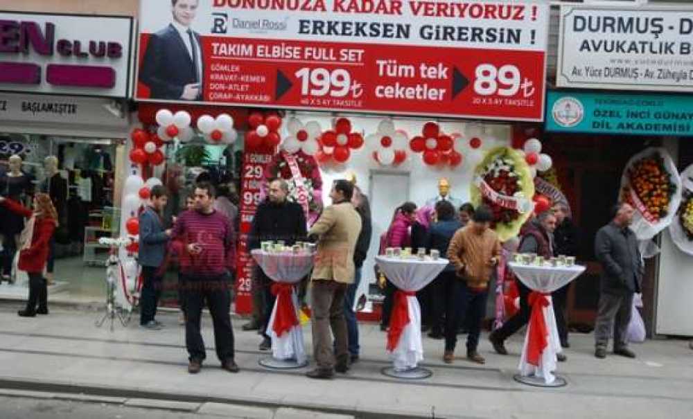 Bakan Müezzinoğlu Çorlu`da Konfeksiyon Mağazası Açılışı Yaptı