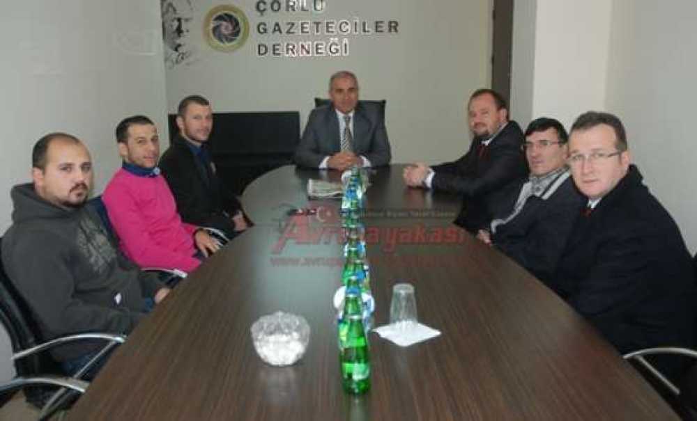 Kaymakam Kılıç'tan Çorlu Gazeteciler Derneği'ne Ziyaret