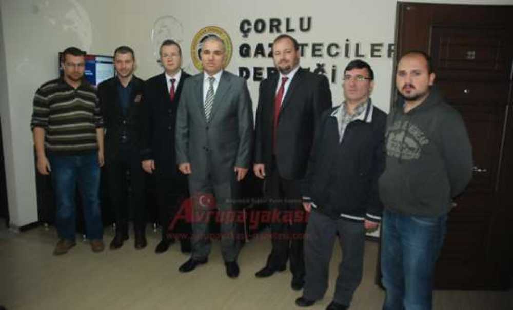 Kaymakam Kılıç'tan Çorlu Gazeteciler Derneği'ne Ziyaret