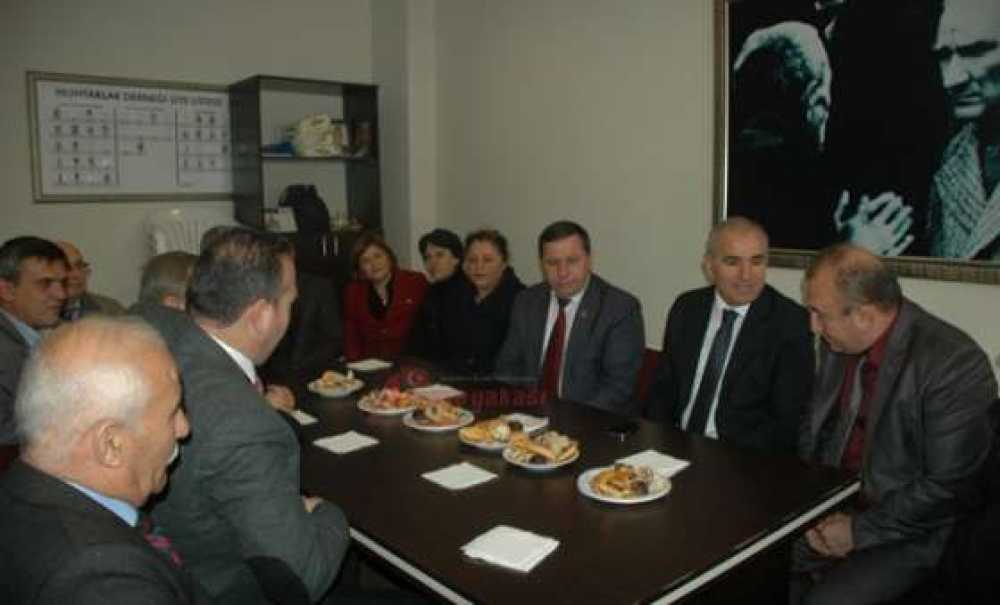 Kaymakam Levent Kılıç'tan Muhtarlar Derneği'ne Ziyaret