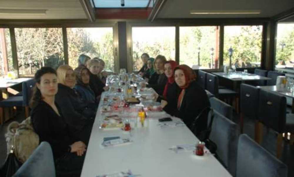 Çorlu İlim Yayma Cemiyeti Kadın Kolları Kahvaltıda Buluştu