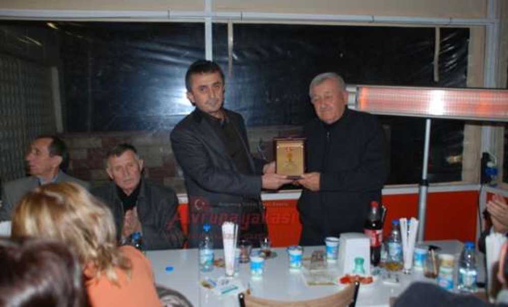 Ak Parti Ergene İlçe Başkanlığı'ndan Dayanışma Ve Vefa Yemeği