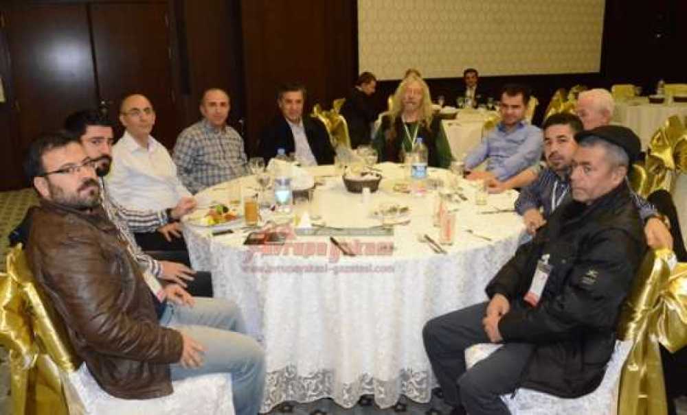 Gazeteciler Konfederasyonu'ndan Gala Yemeği