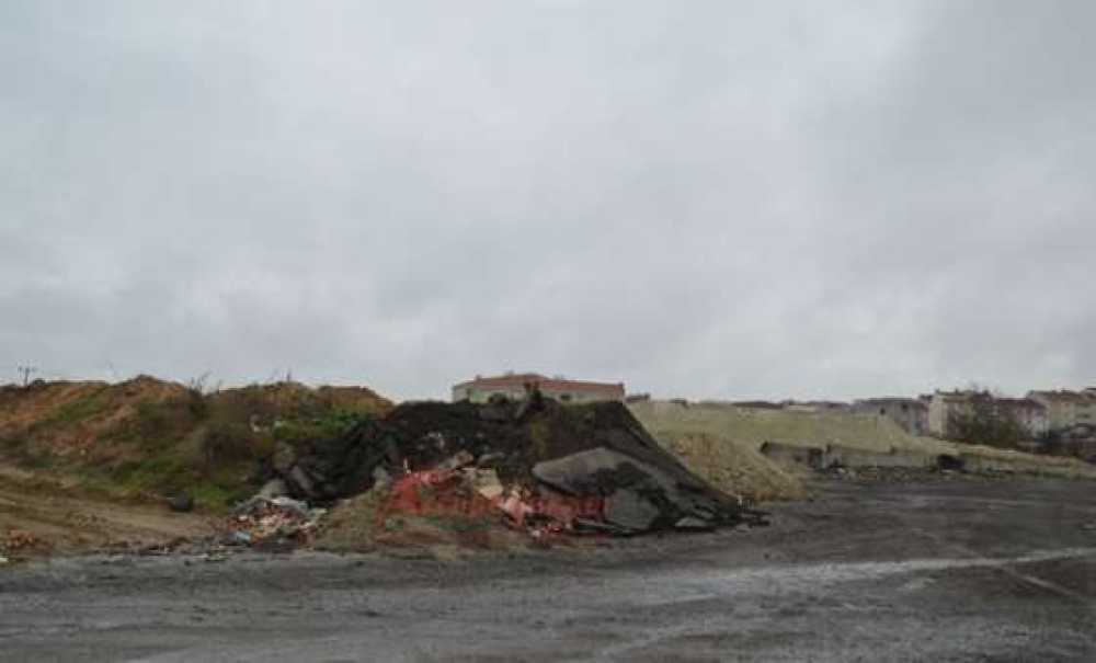 Çorlu Girişi Hafriyat Alanı Oldu