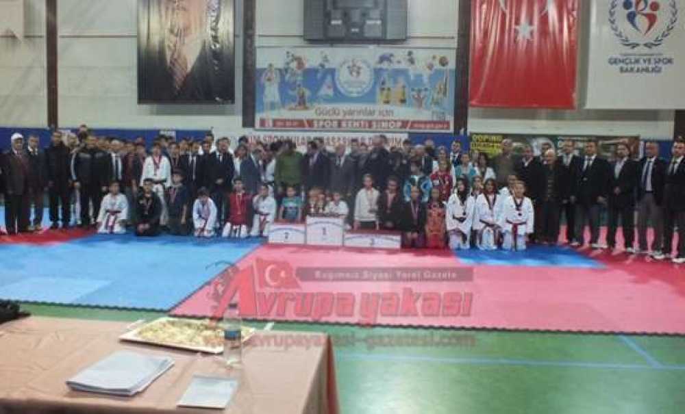 Deniz Şehitleri Tekvando Turnuvasına Katılan Dorukspor Başarılarına Yenilerini Ekledi