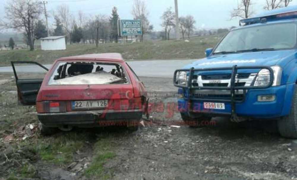 Hırsızlık Şüphelileri Jandarma Aracına Çarpınca Yakalandı