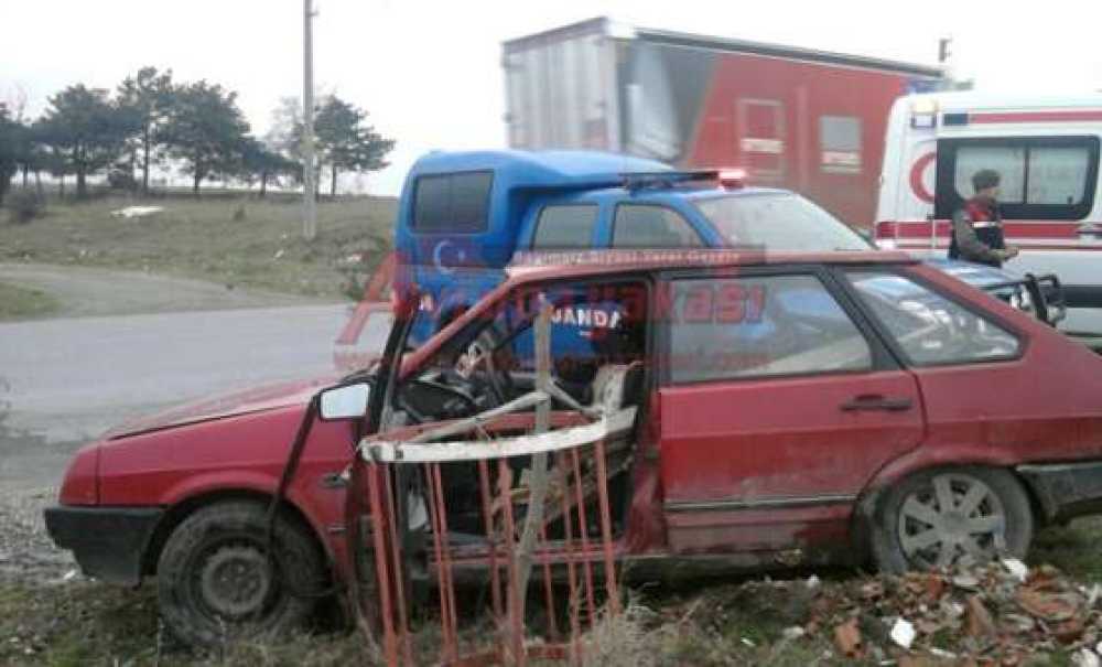 Hırsızlık Şüphelileri Jandarma Aracına Çarpınca Yakalandı