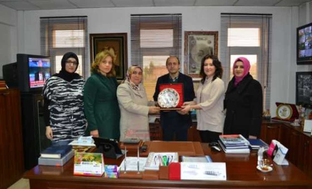 İlim Yayma Cemiyeti Kadın Kolları'ndan Gazetemize Ziyaret