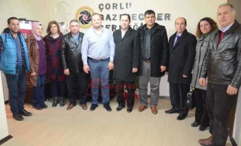 Eğitim-Bir-Sen'den Çorlu Gazeteciler Derneği'ne Ziyaret