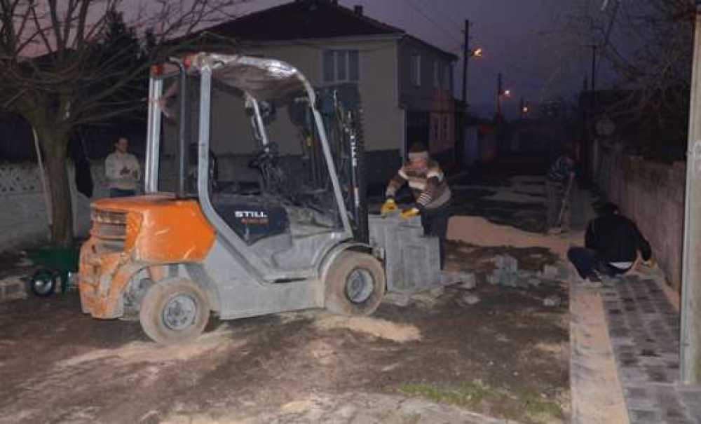 Kırkgöz Mahallesi'nde Yol Çalışması Başladı