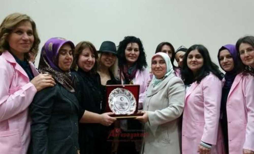 Can Dostu Gönüllülerinden Hastalar İçin Konser