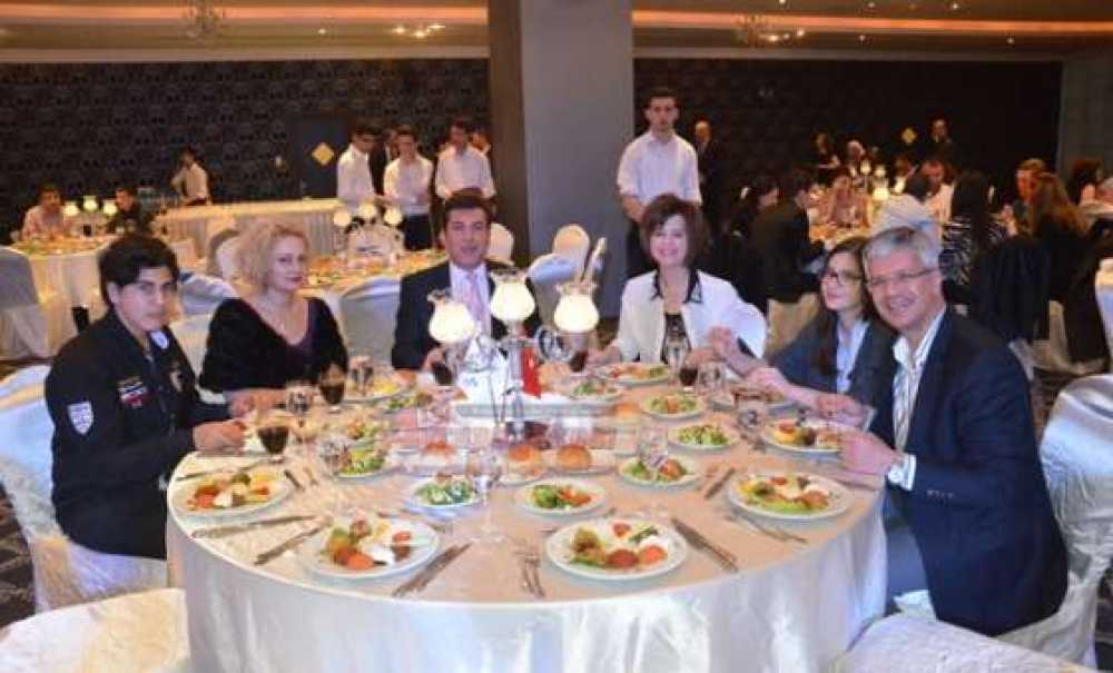 Medianka Hastanesi'nden Yeni Yıl Balosu