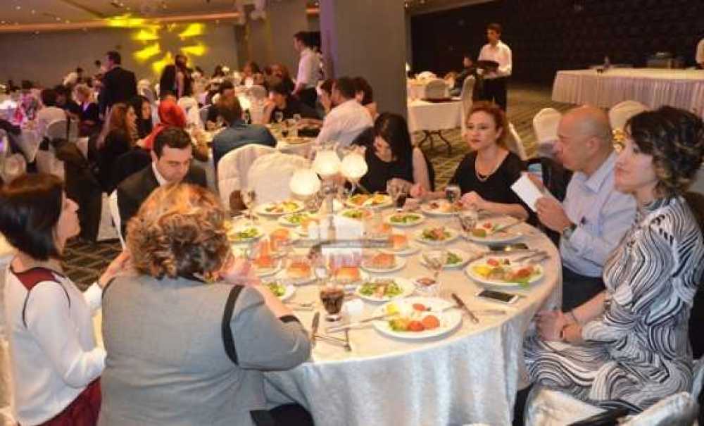 Medianka Hastanesi'nden Yeni Yıl Balosu