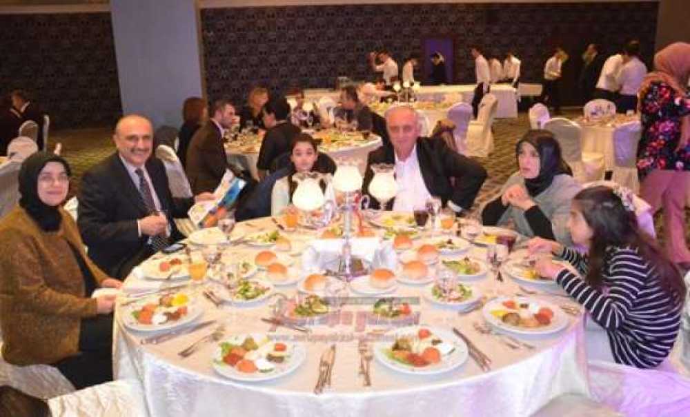 Medianka Hastanesi'nden Yeni Yıl Balosu