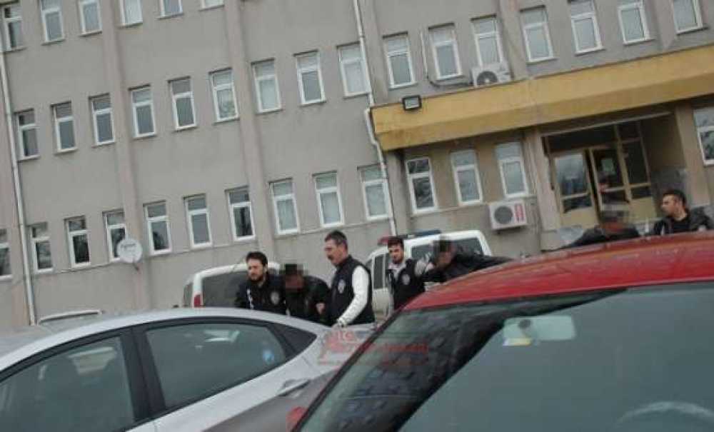 Gerçek Polisler Sahte Polisleri Yakaladı