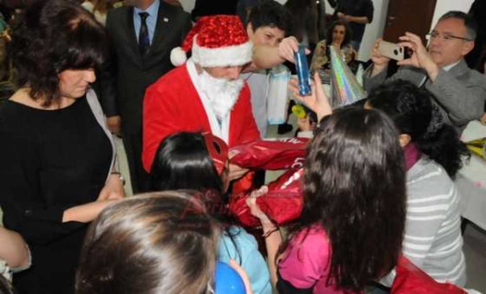 Chp Kadın Kollarından Sevgi Evlerindeki Çocuklara Yeni Yıl Kutlaması